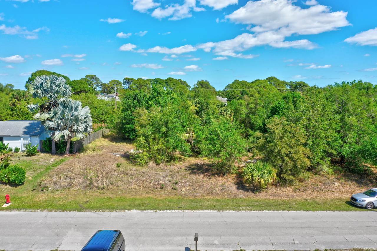 159 Ladybug Drive - Photo 1