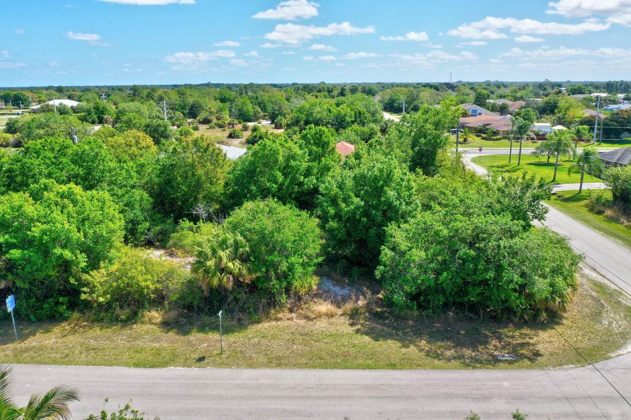 239 North Quick Circle - Photo 1