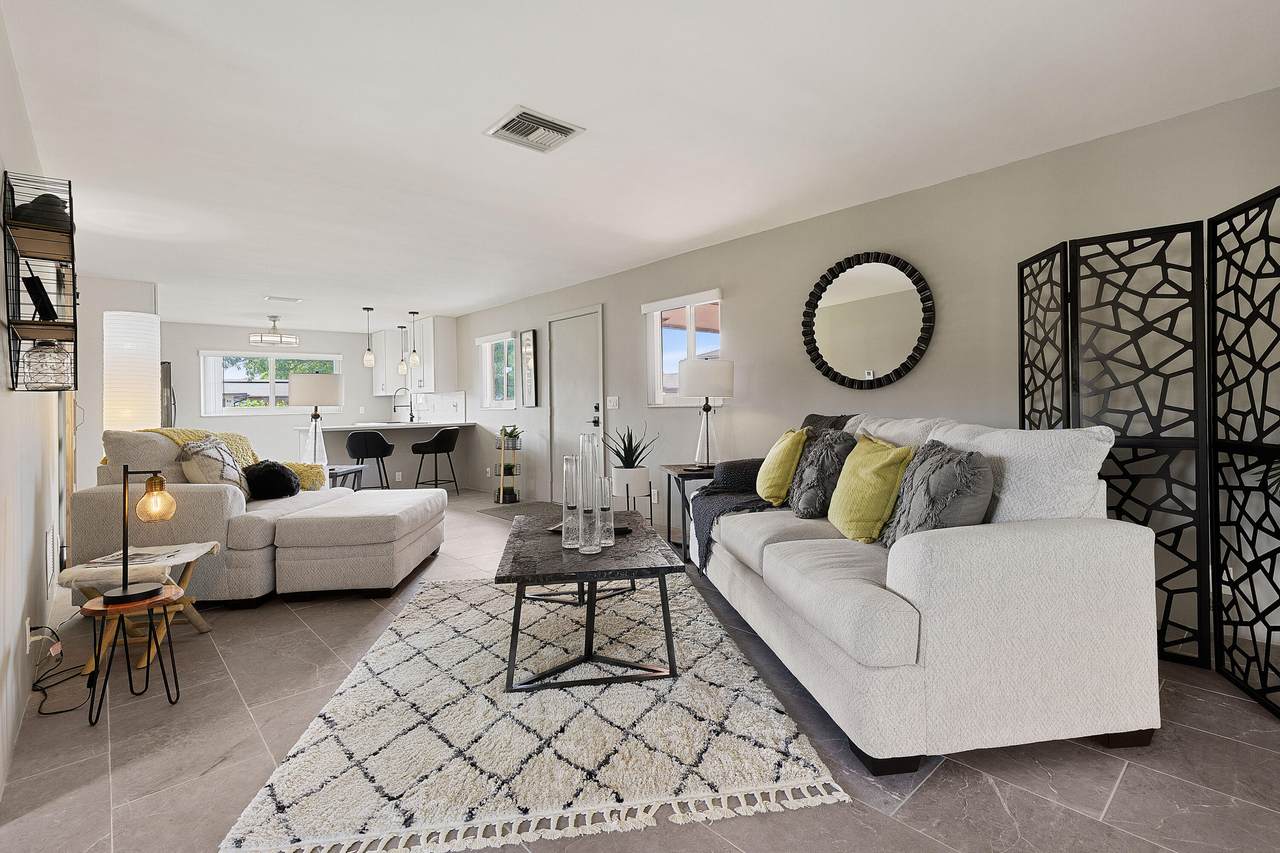 310 Flamingo Lane - Photo 1