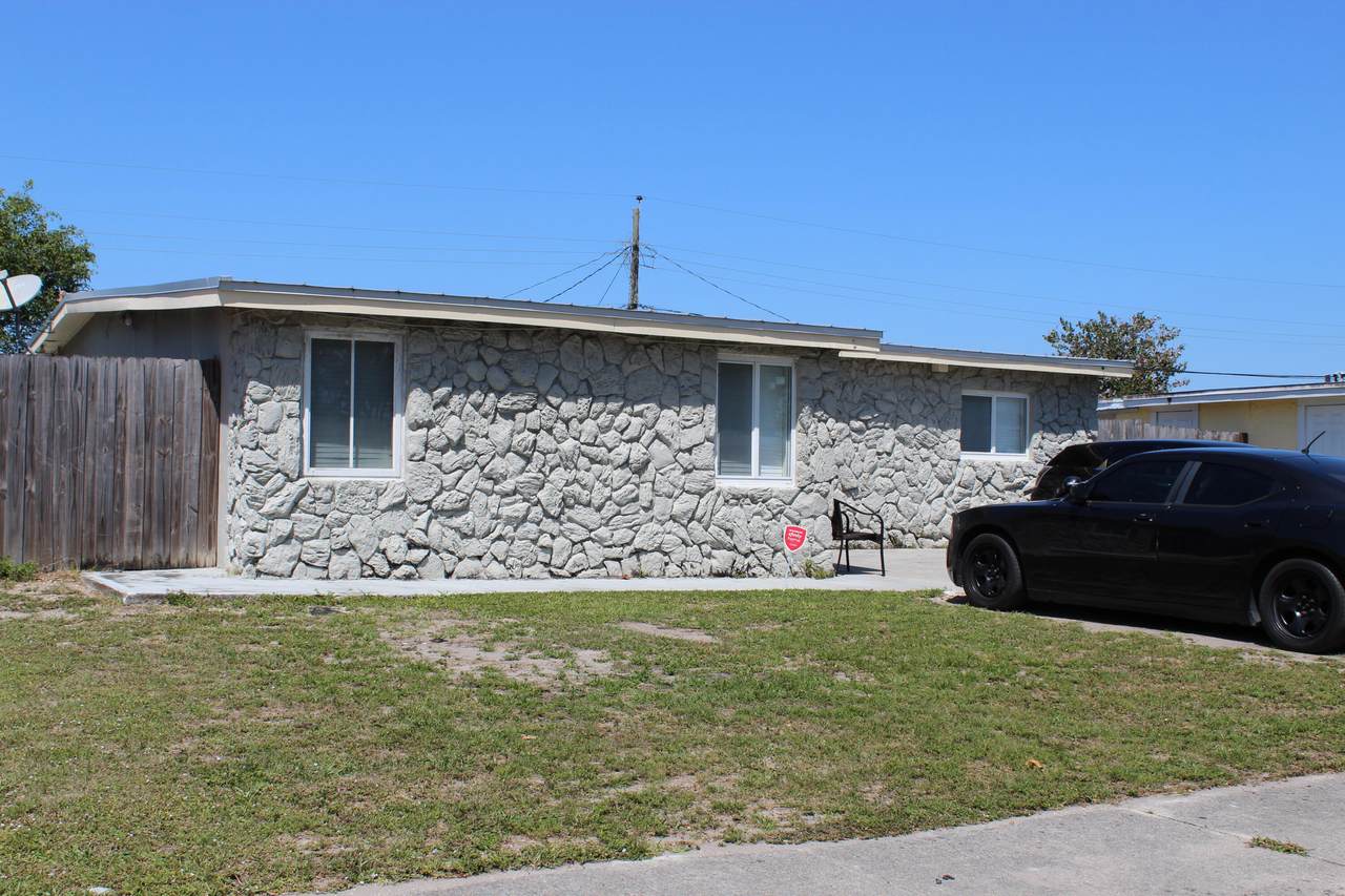5725 Rue Road - Photo 1