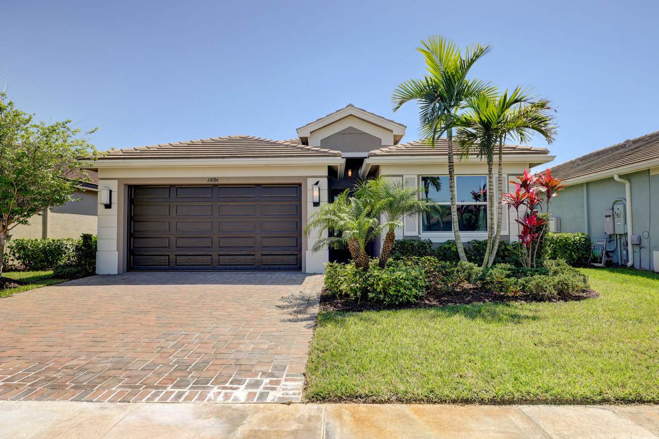 11086 Carriage Hill Lane - Photo 1
