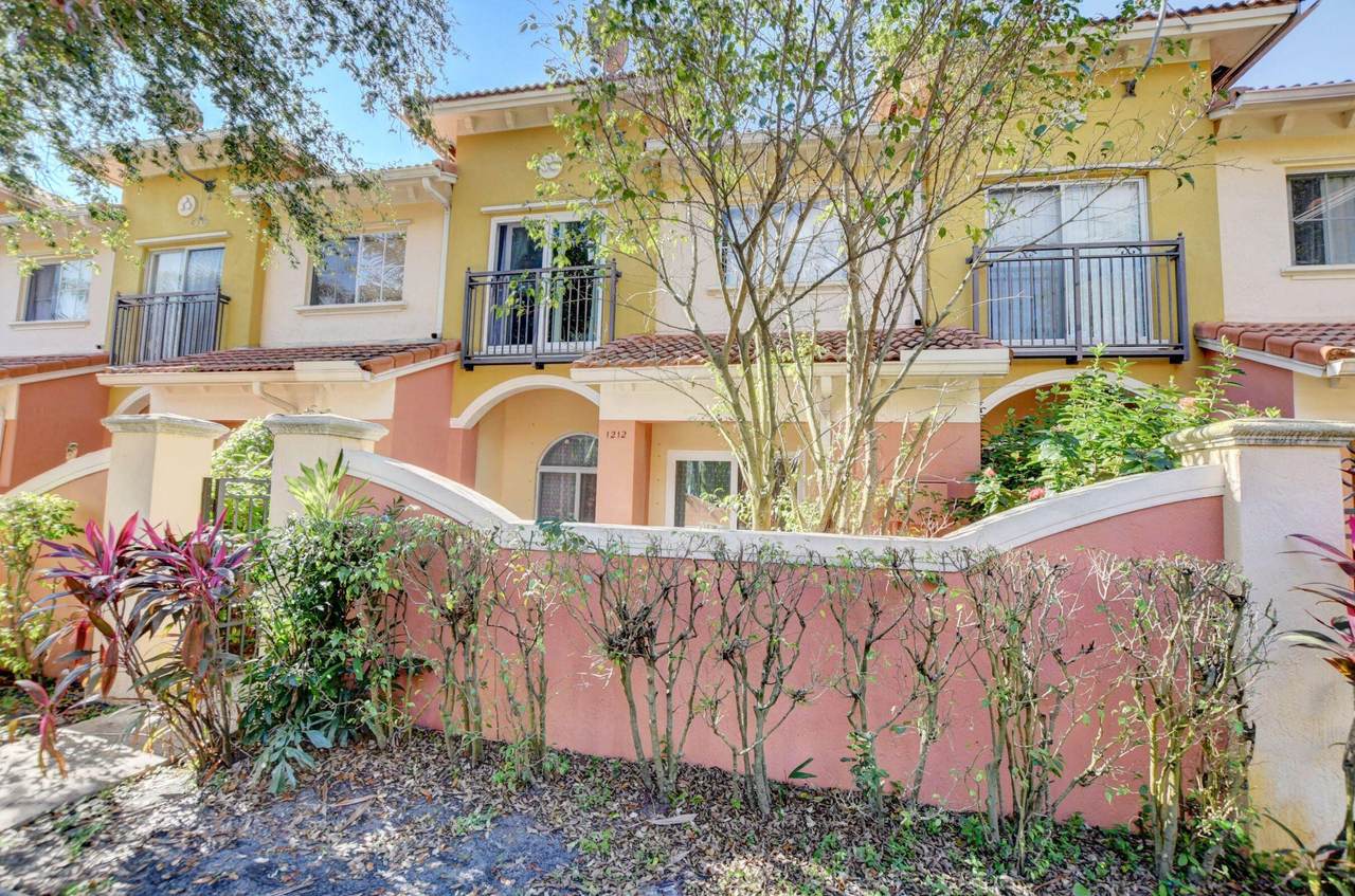 1212 Santa Catalina Lane - Photo 1