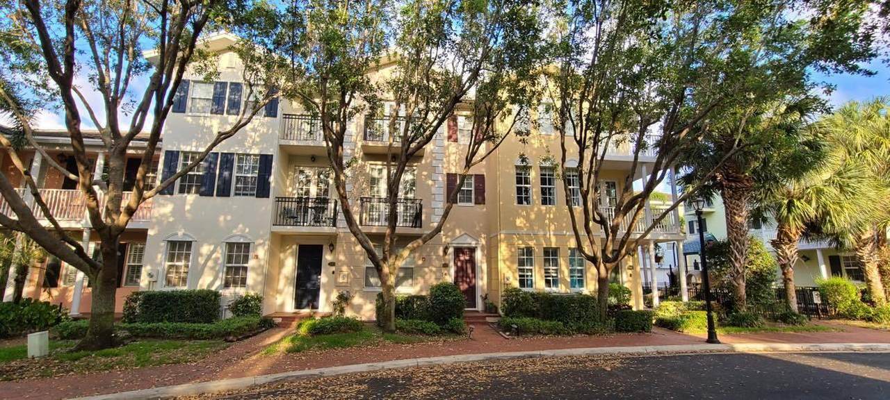1035 Heritage Club Circle - Photo 1