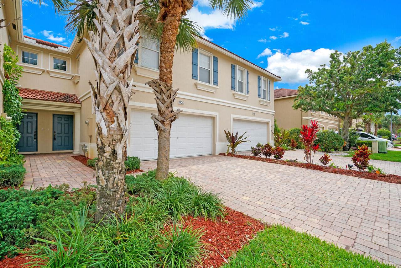 4306 Cohune Palm Court - Photo 1