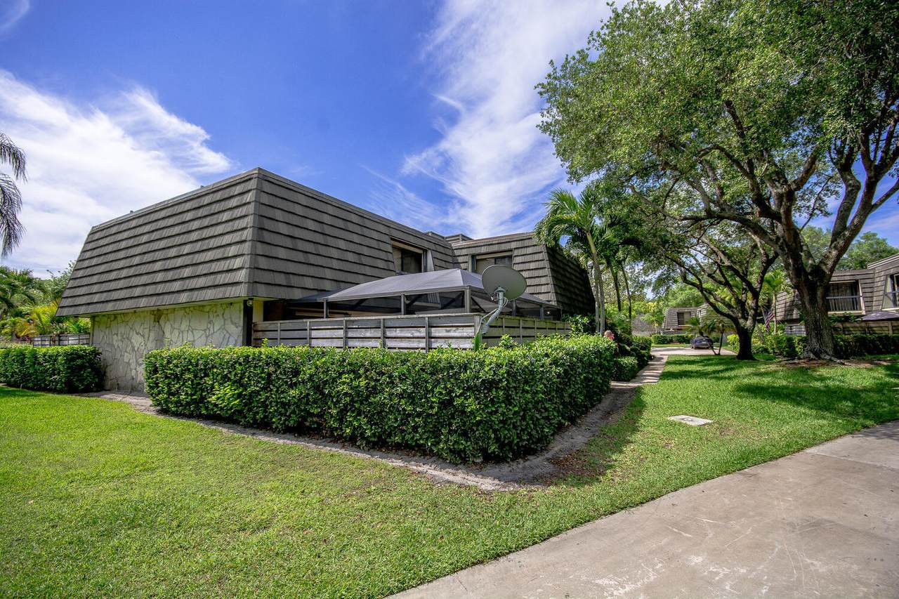 1214 12th Terrace - Photo 1