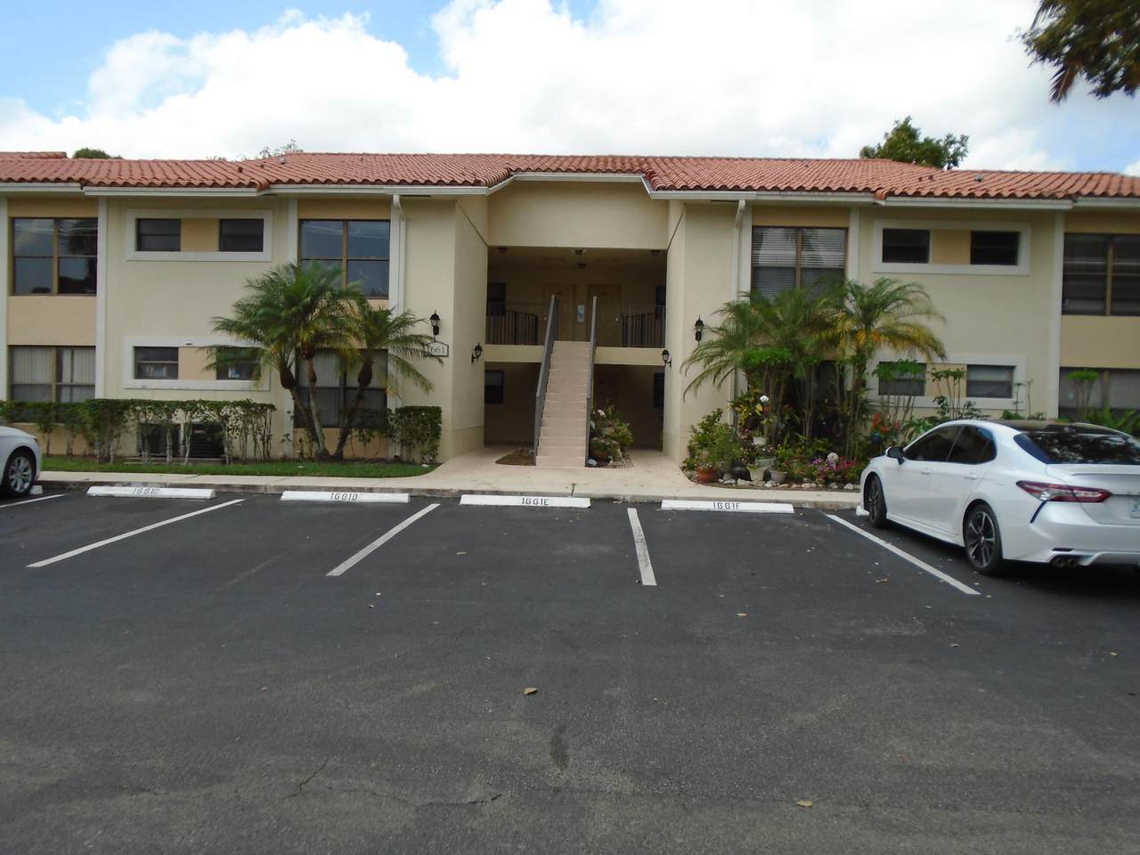 1661 Balfour Point Drive - Photo 1