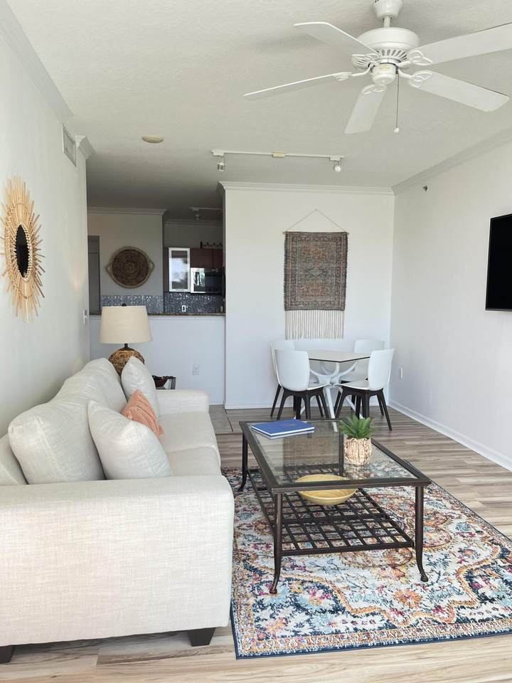100 6th Street - Photo 1