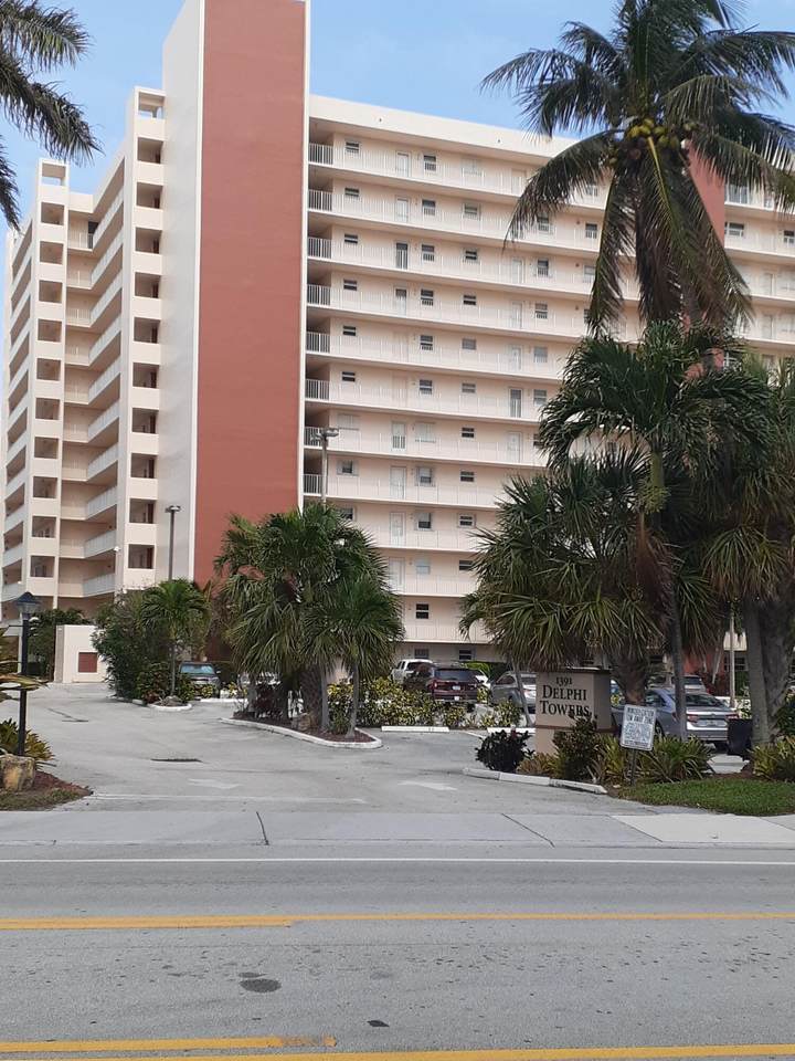 1391 Ocean Boulevard - Photo 1