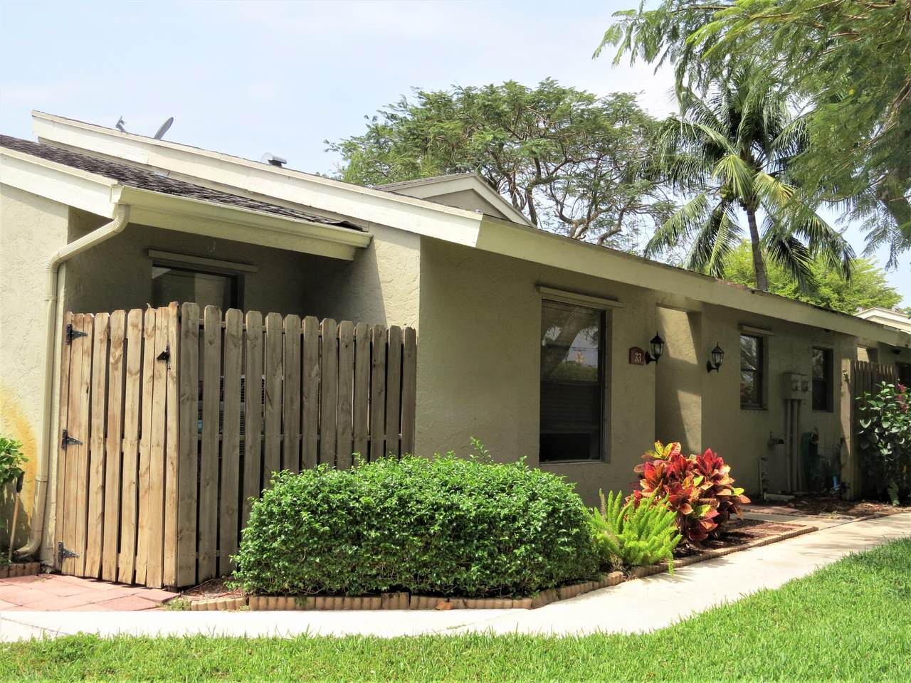 33 Meadows Drive - Photo 1