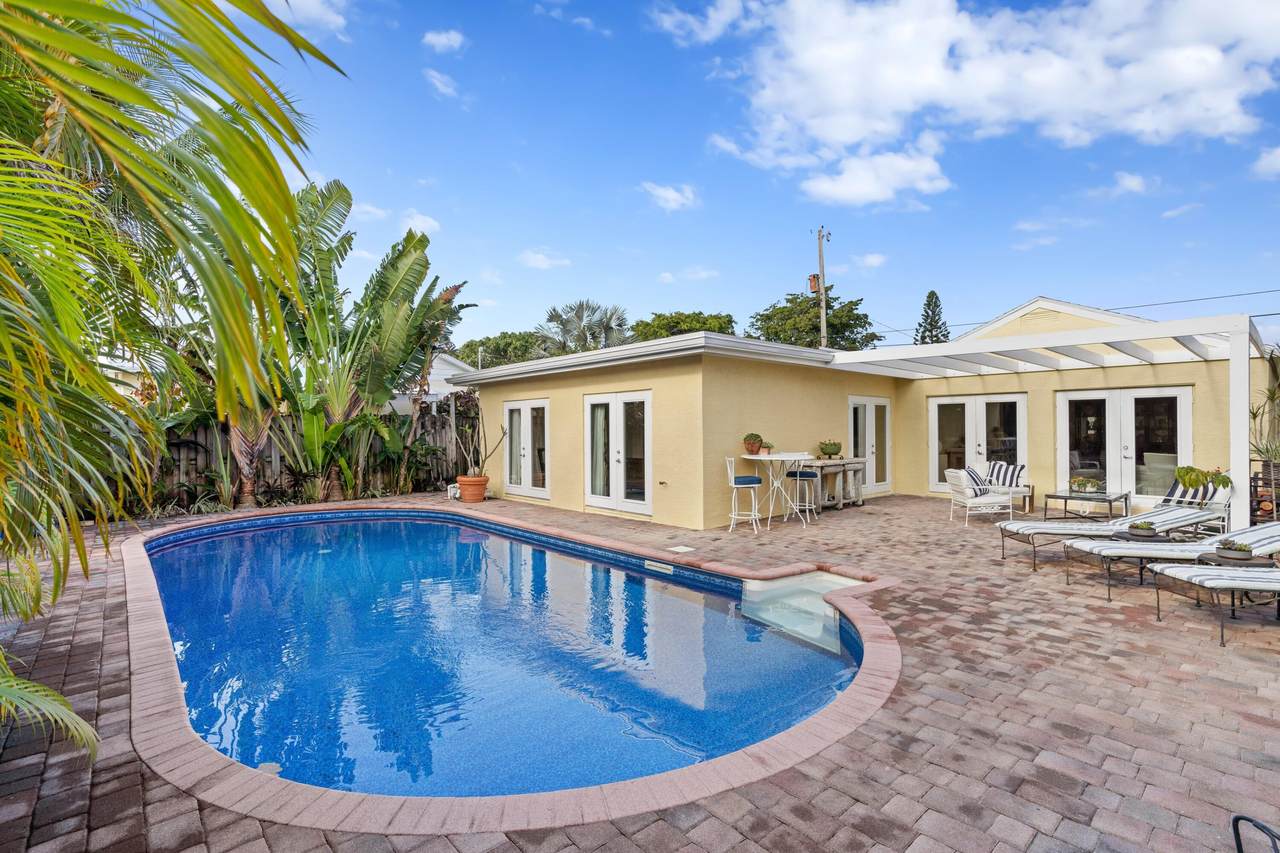 1715 Ocean Breeze - Photo 1