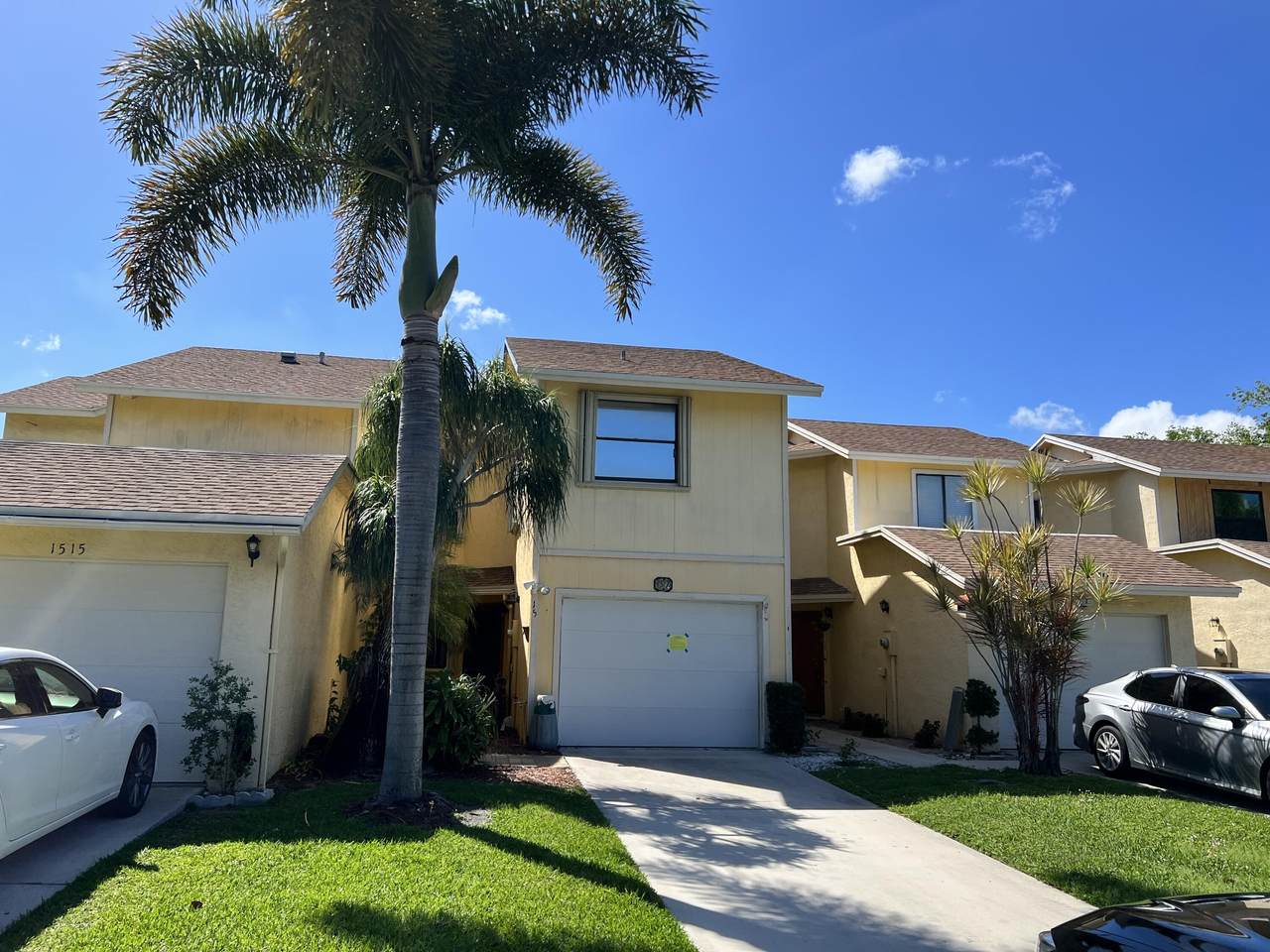 1517 Woodbridge Lakes Circle - Photo 1