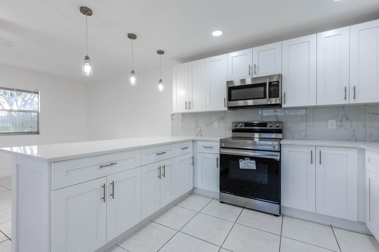 154 Valencia G - Photo 1