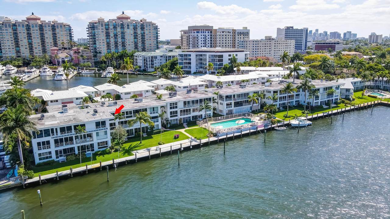 2727 Yacht Club Boulevard - Photo 1