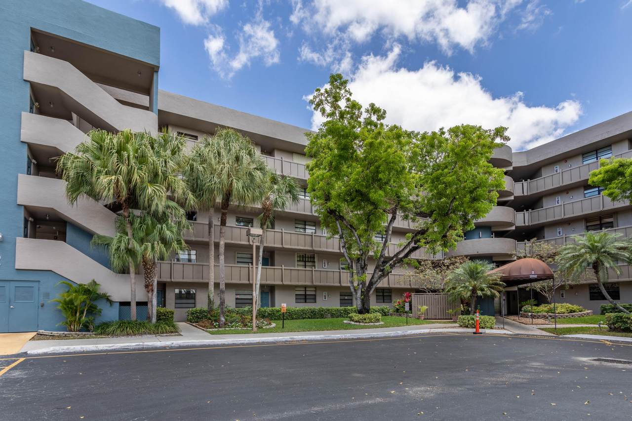 1000 Colony Point Circle - Photo 1