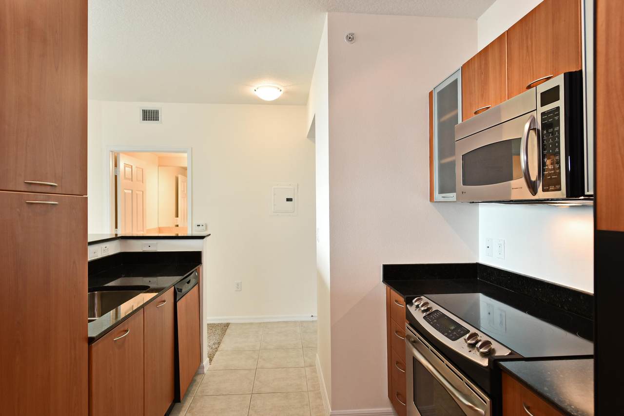 100 6th Street - Photo 1