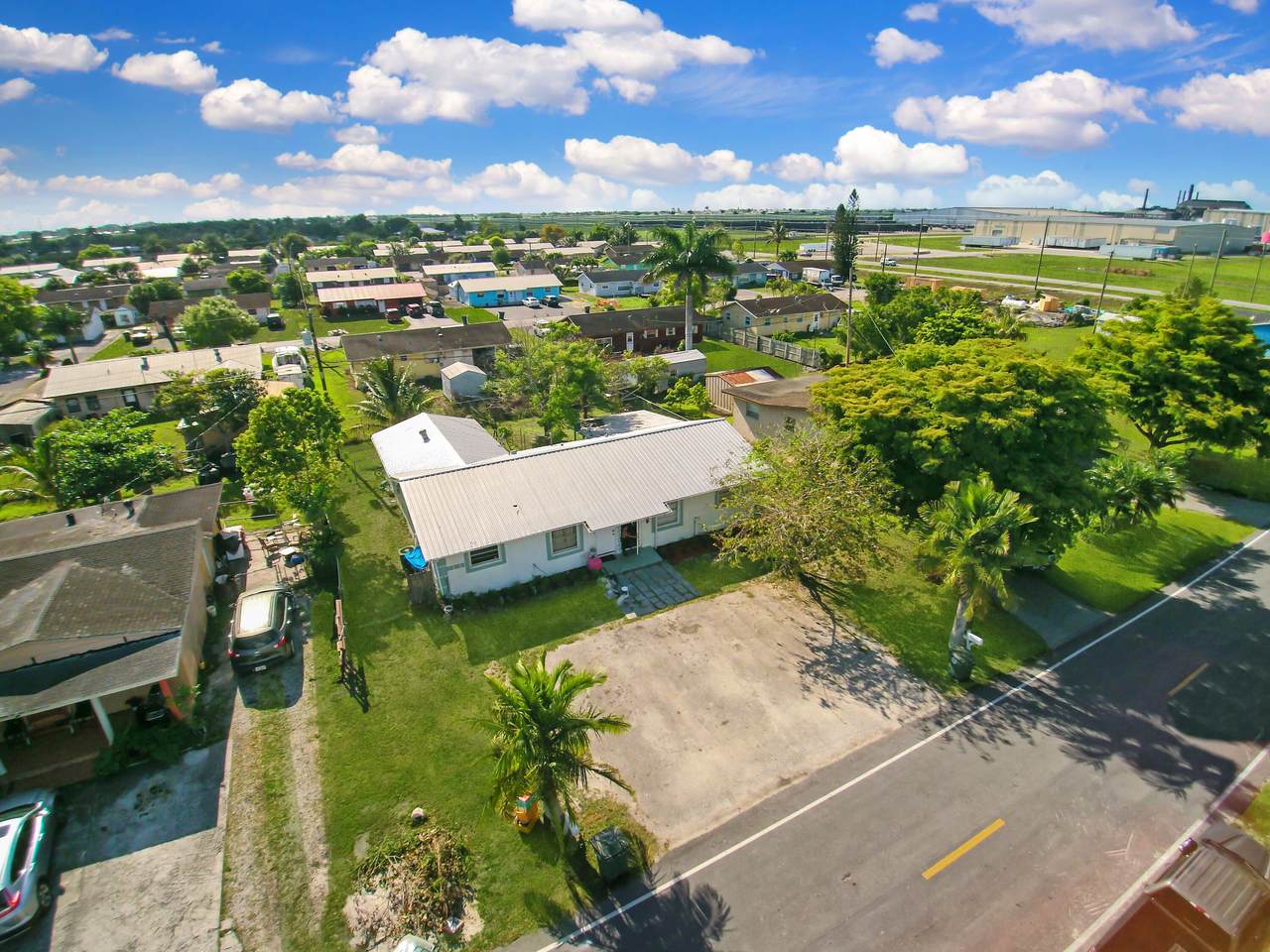 1040 23rd Street - Photo 1