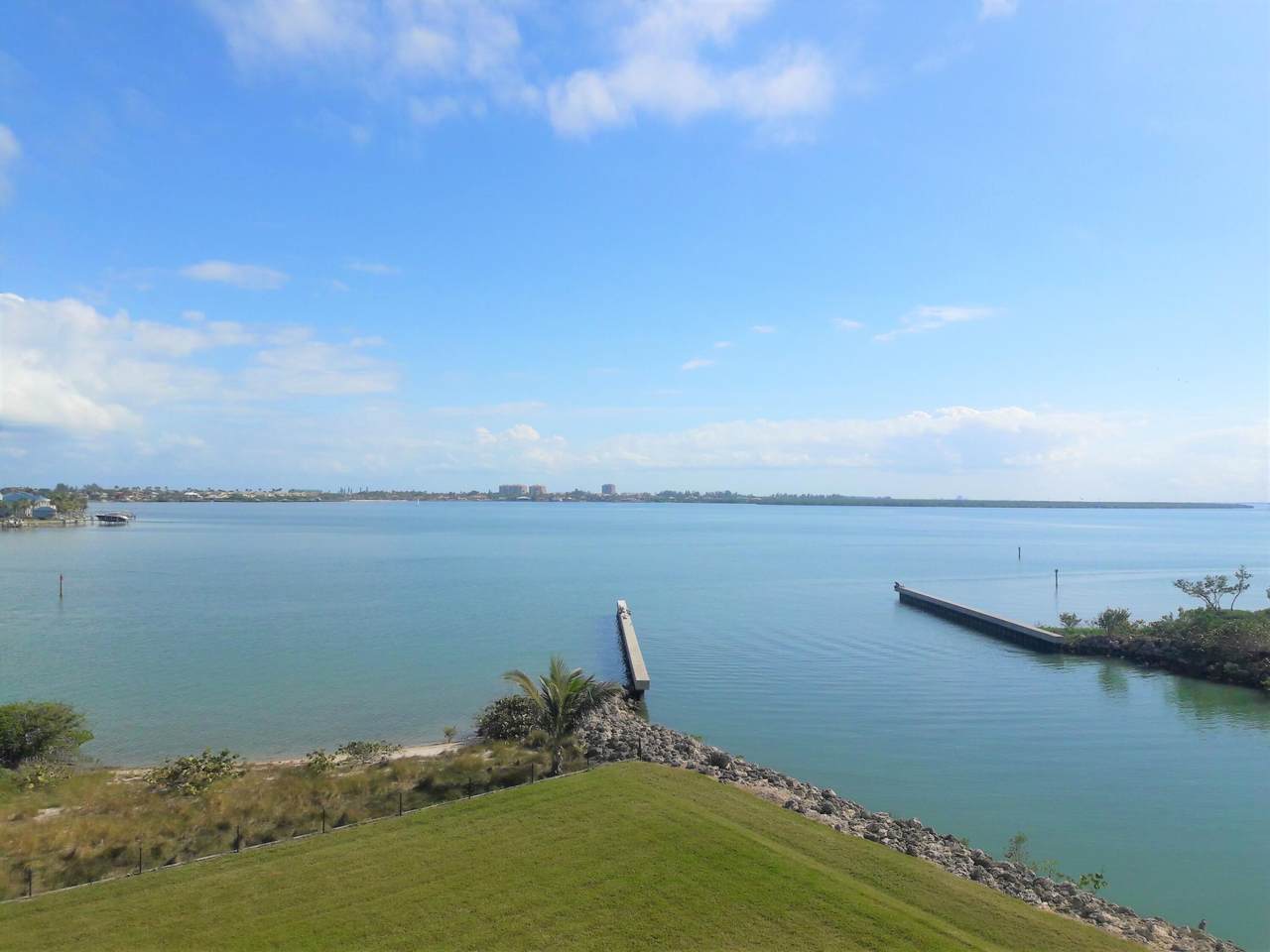 4 Harbour Isle Drive - Photo 1