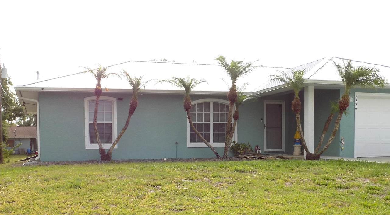 8226 102nd Avenue - Photo 1