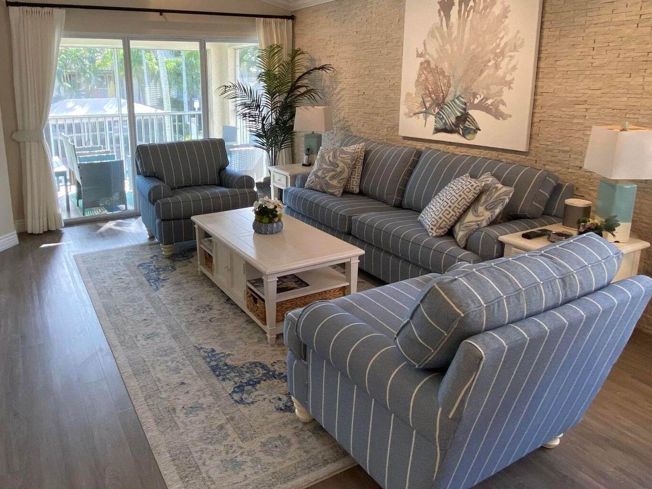 19218 Glenmoor Drive - Photo 1