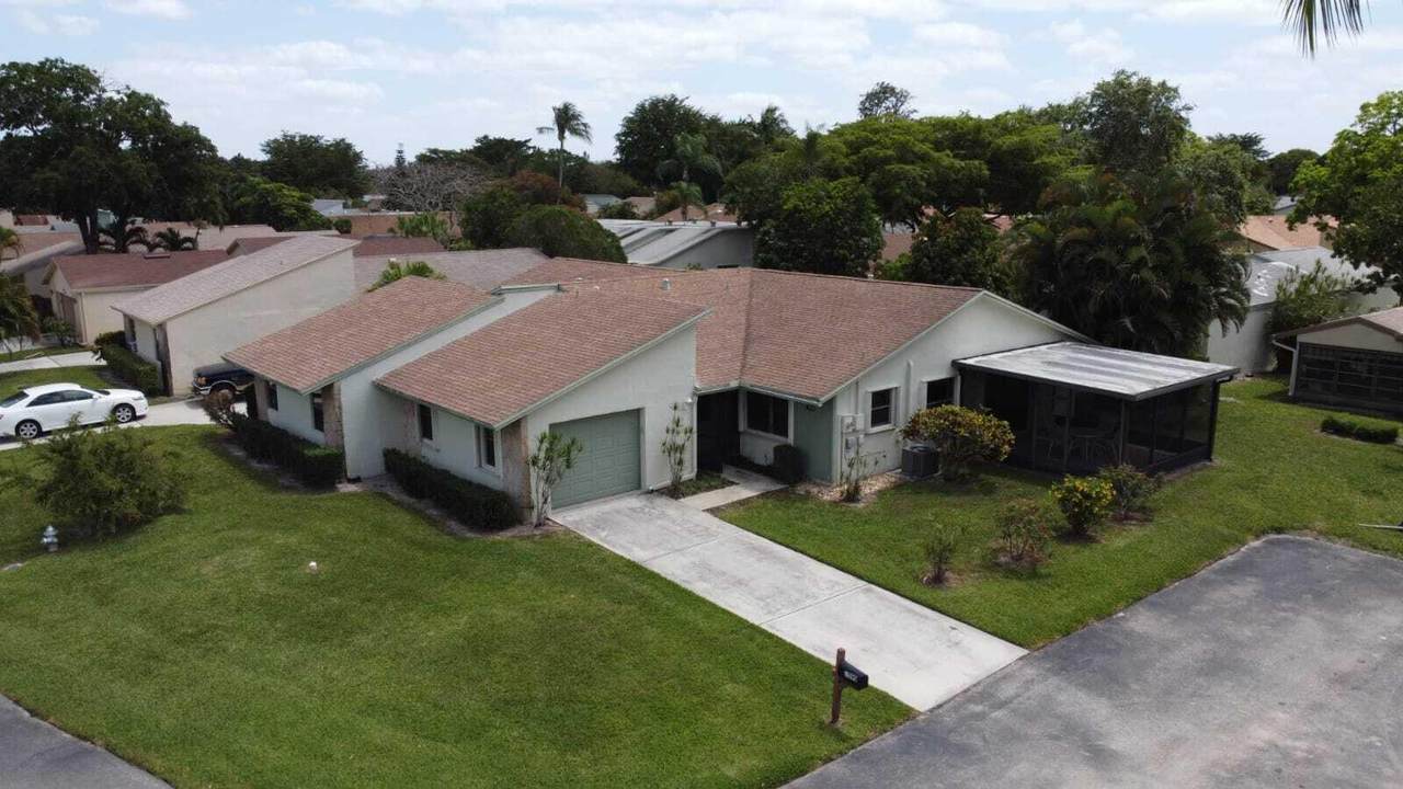 2590 10th Street - Photo 1