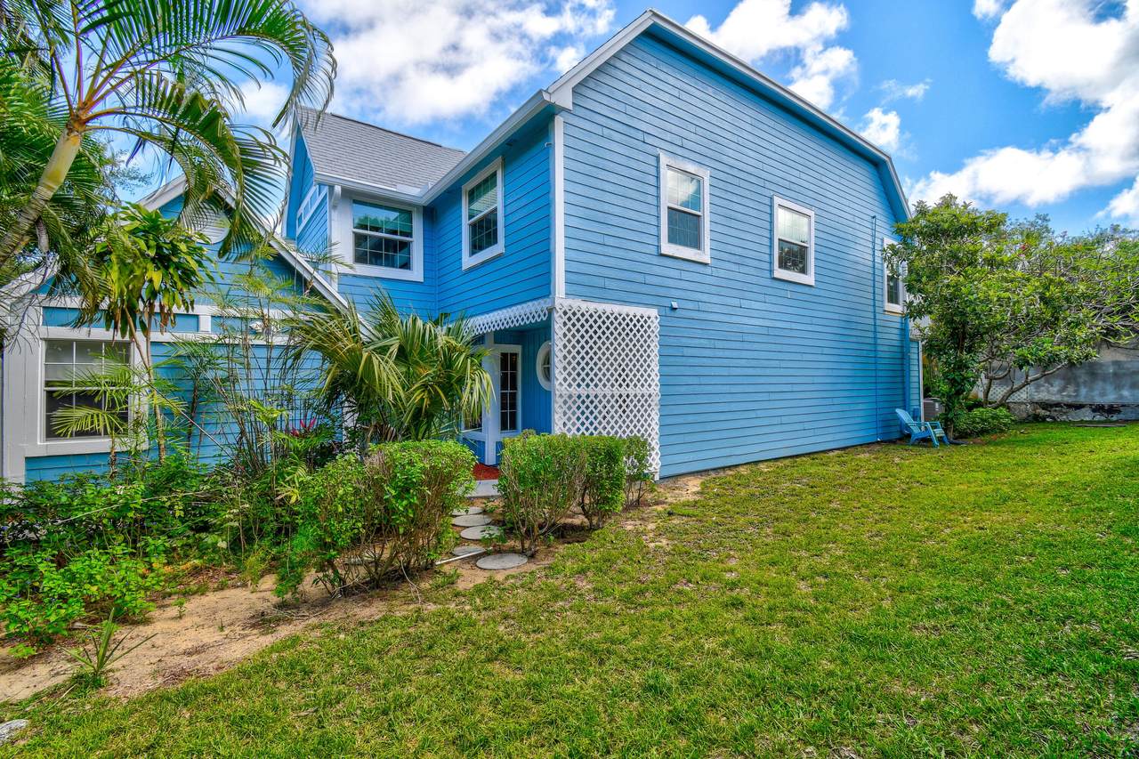 121 Ocean Dunes Circle - Photo 1