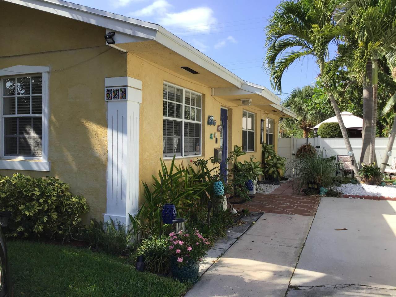 521 42nd Street - Photo 1