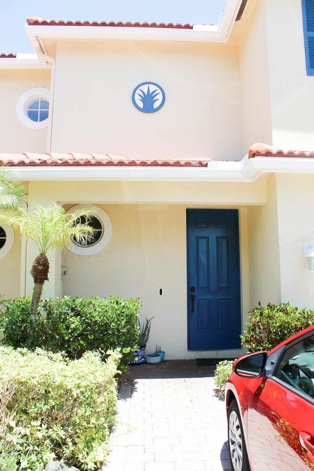 3074 Evergreen Circle - Photo 1