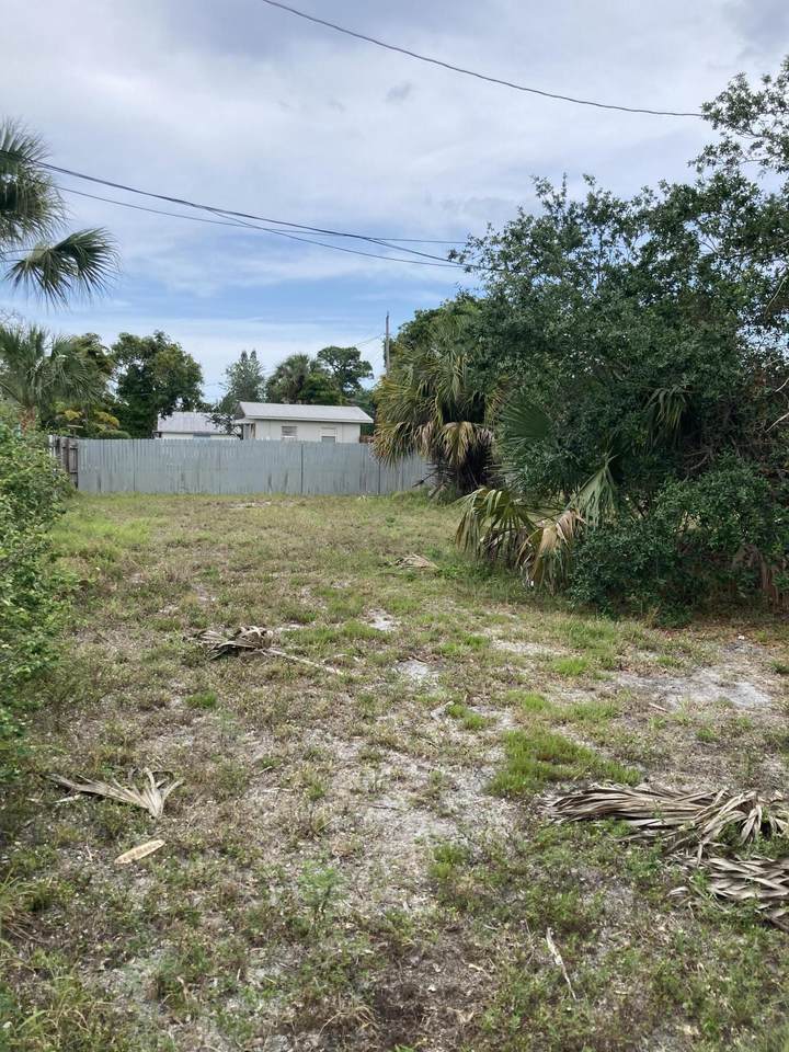 4669 May Avenue - Photo 1