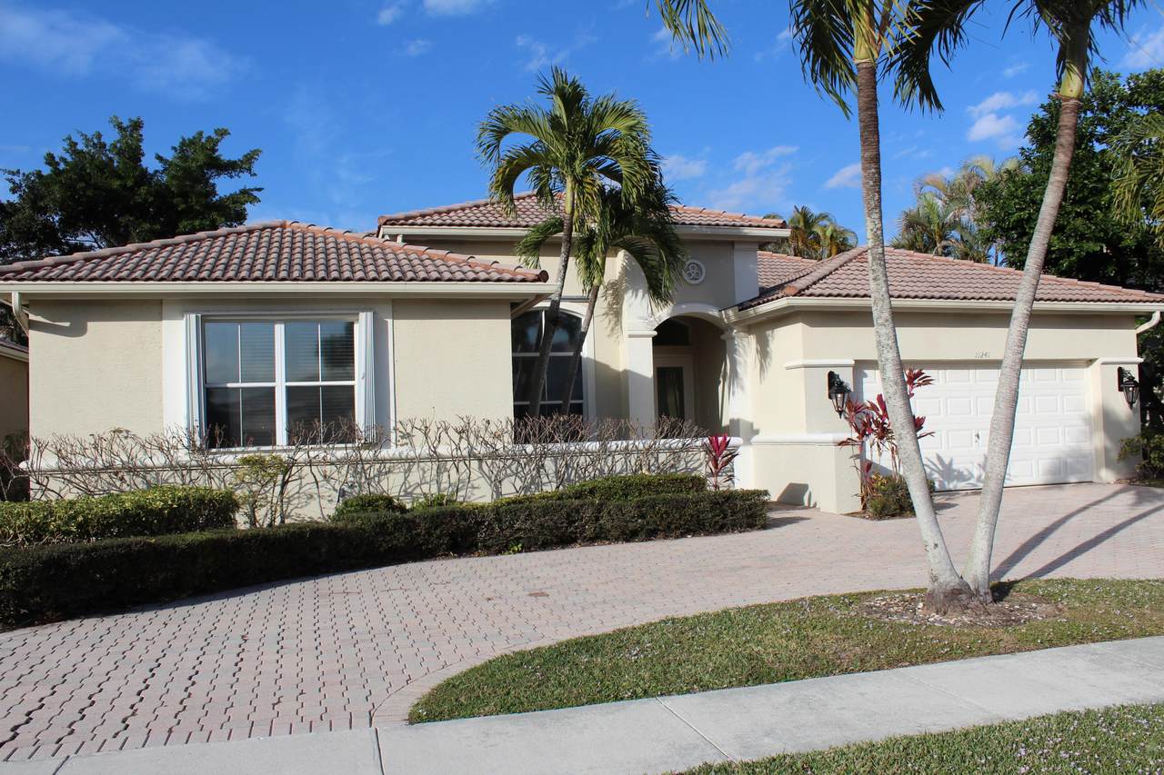 11241 Sea Grass Circle - Photo 1