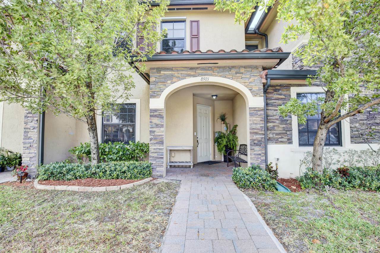 8921 35th Way - Photo 1
