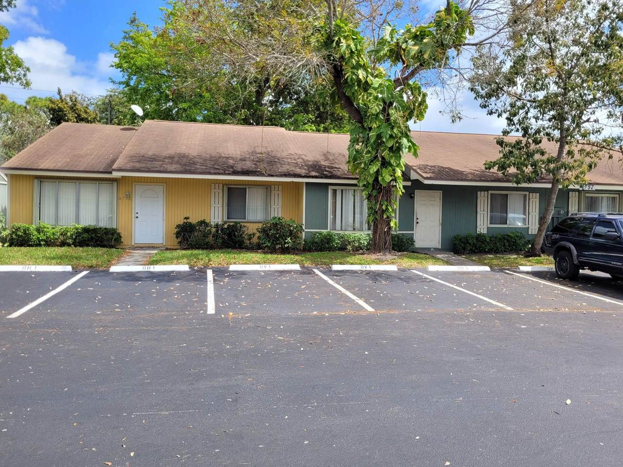 4792 Orleans Court - Photo 1