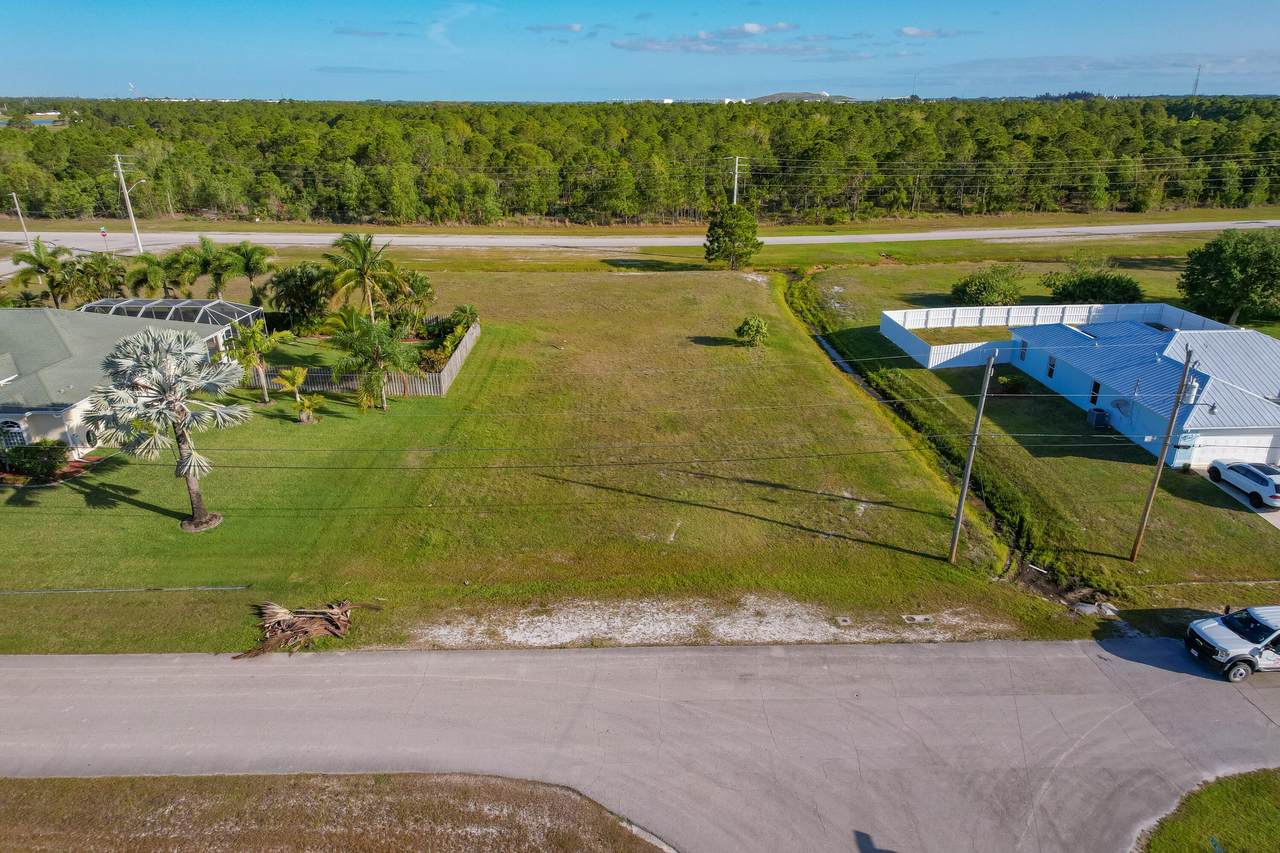 5744 Belwood Circle - Photo 1