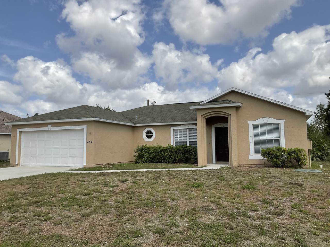 433 Prater Avenue - Photo 1