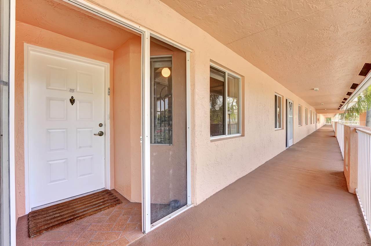 5952 Regal Glen Drive - Photo 1