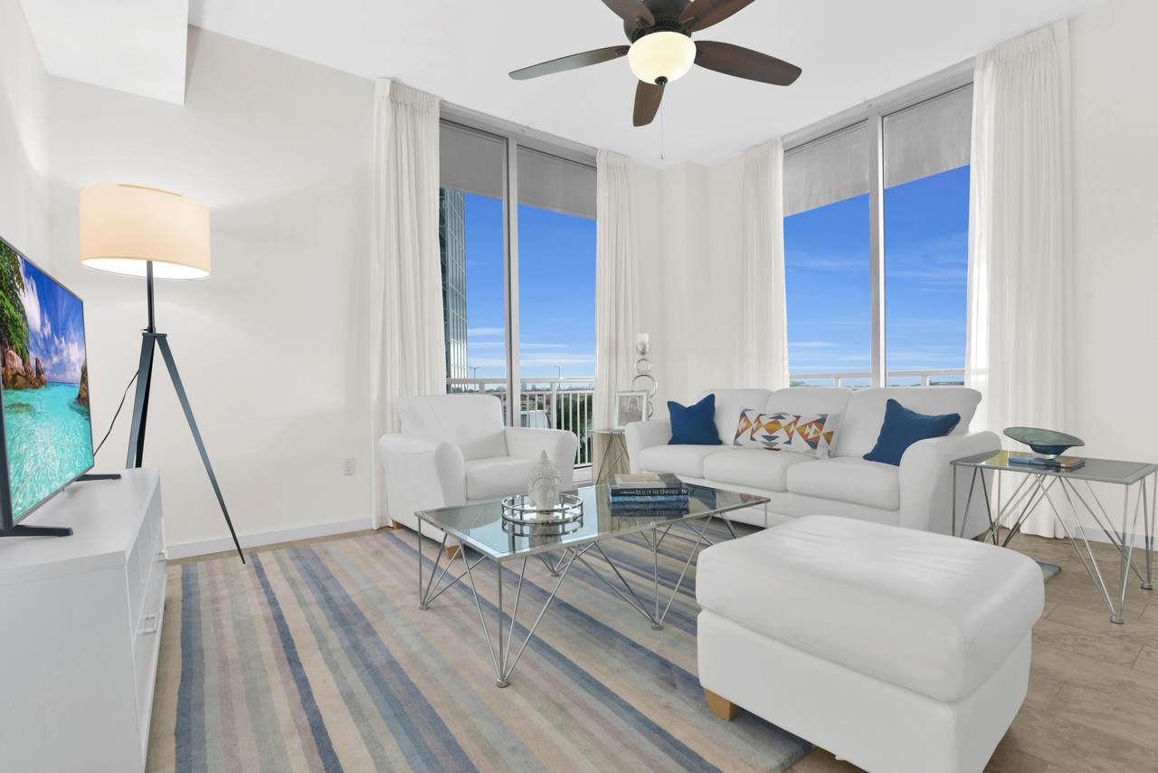 300 Australian Avenue - Photo 1