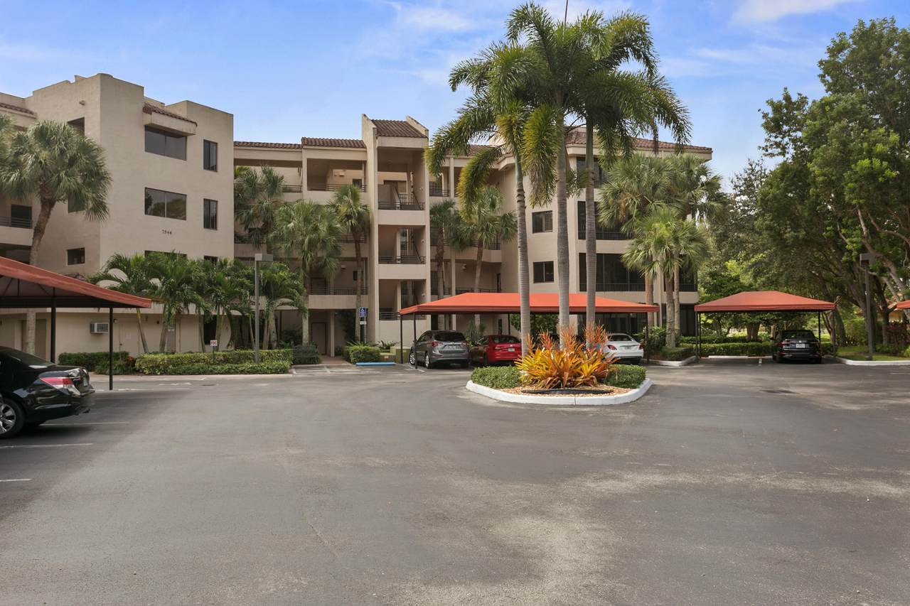 7546 La Paz Boulevard - Photo 1