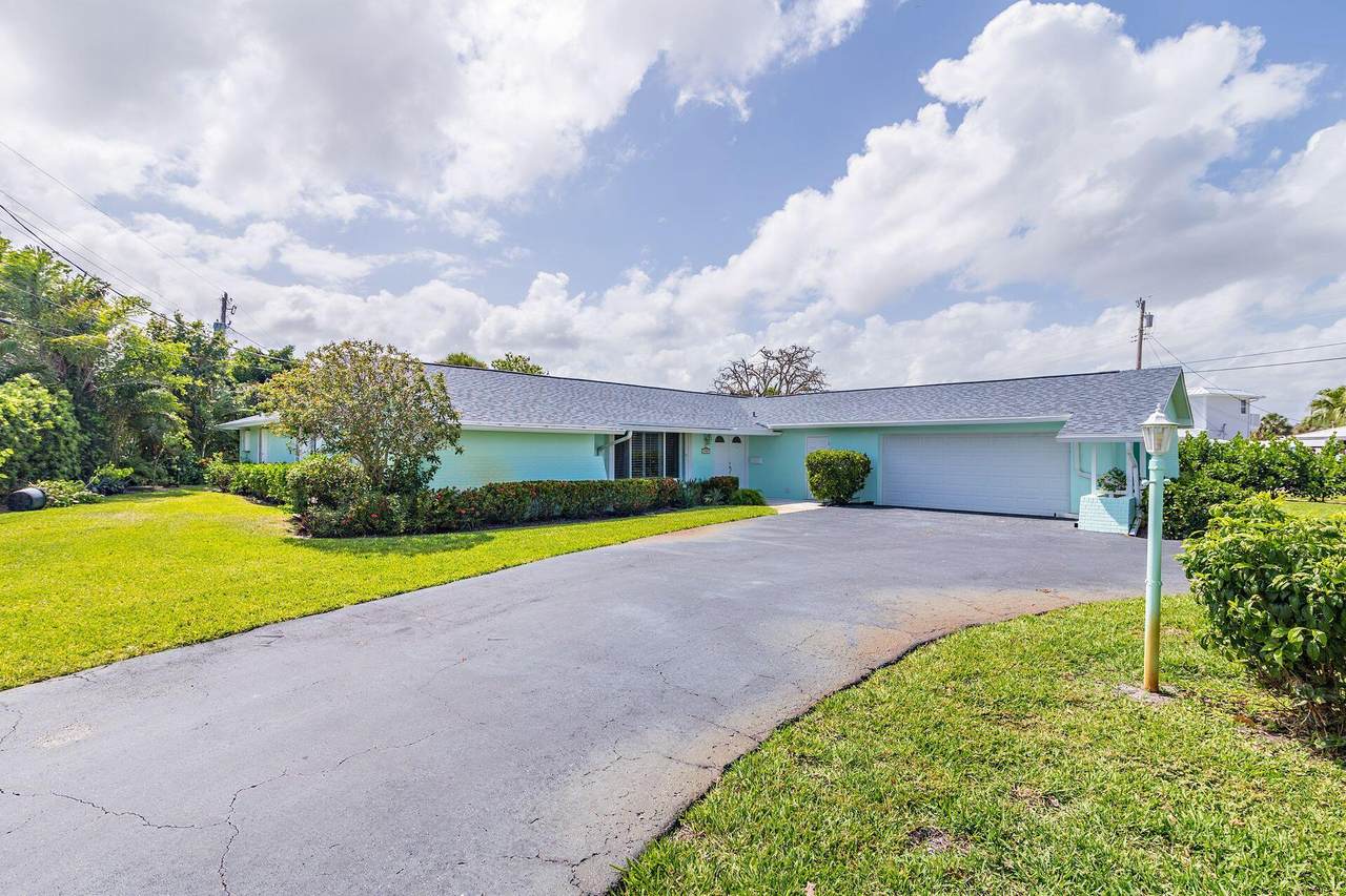 905 Shore Drive - Photo 1
