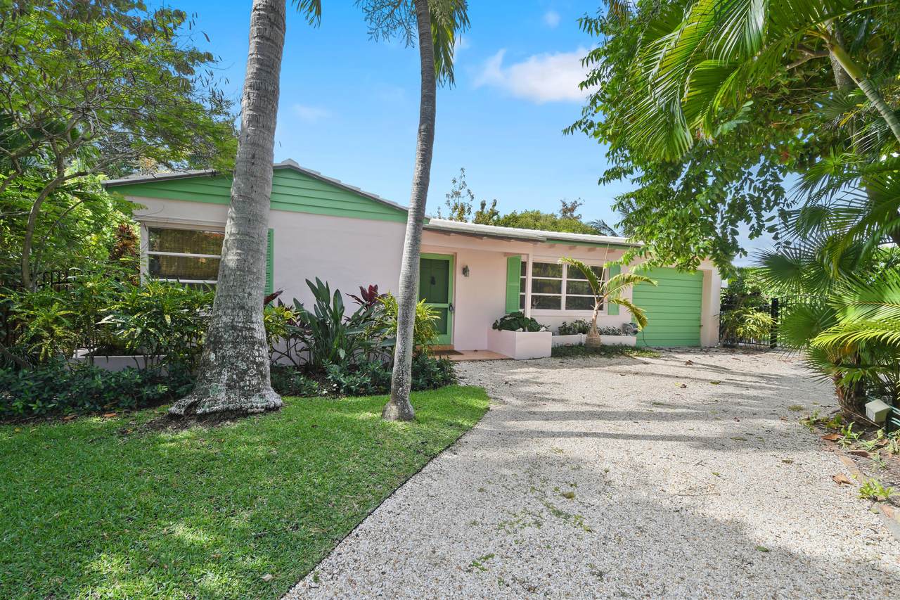 210 Debra Lane - Photo 1