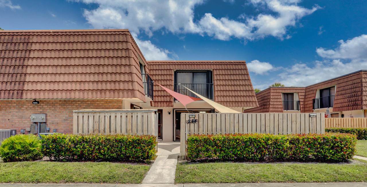 264 Charter Way - Photo 1