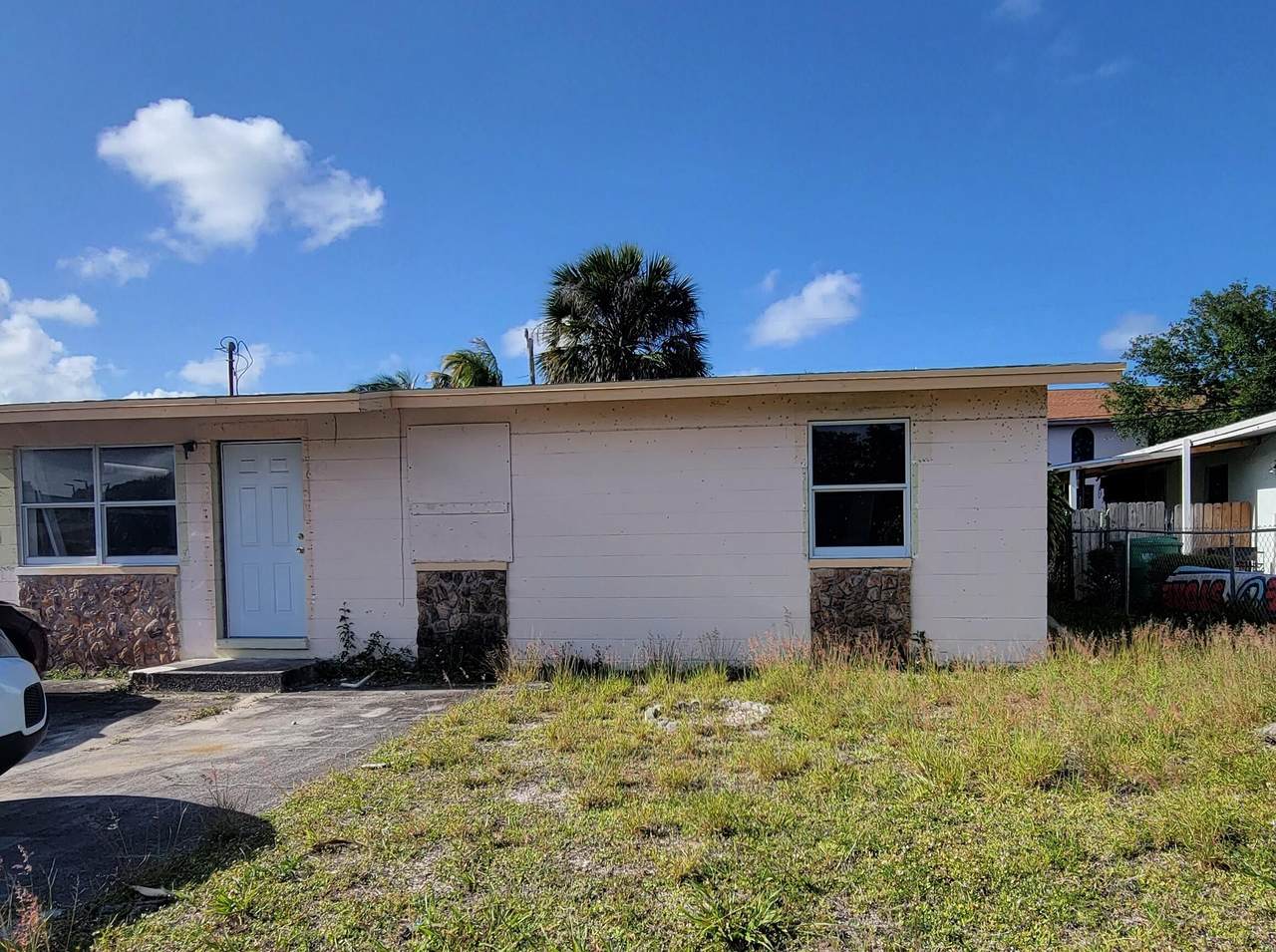 640 5th Street - Photo 1