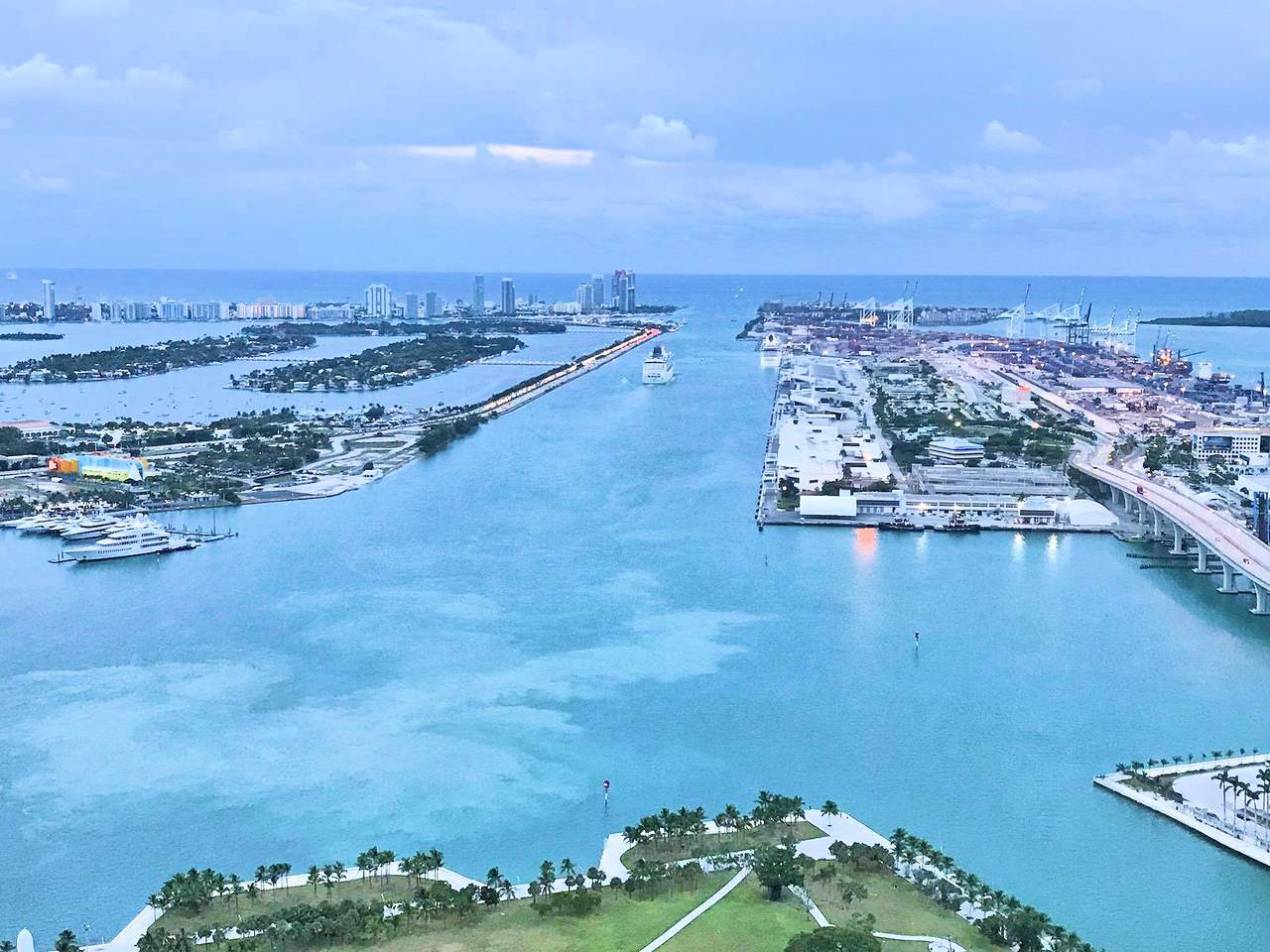 1100 Biscayne Boulevard - Photo 1