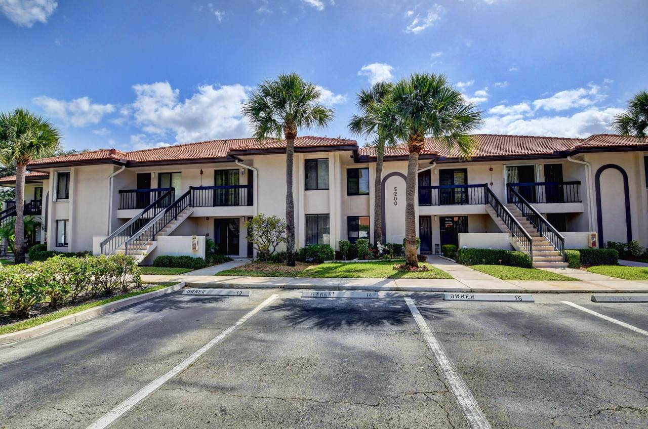 5200 Club Circle - Photo 1