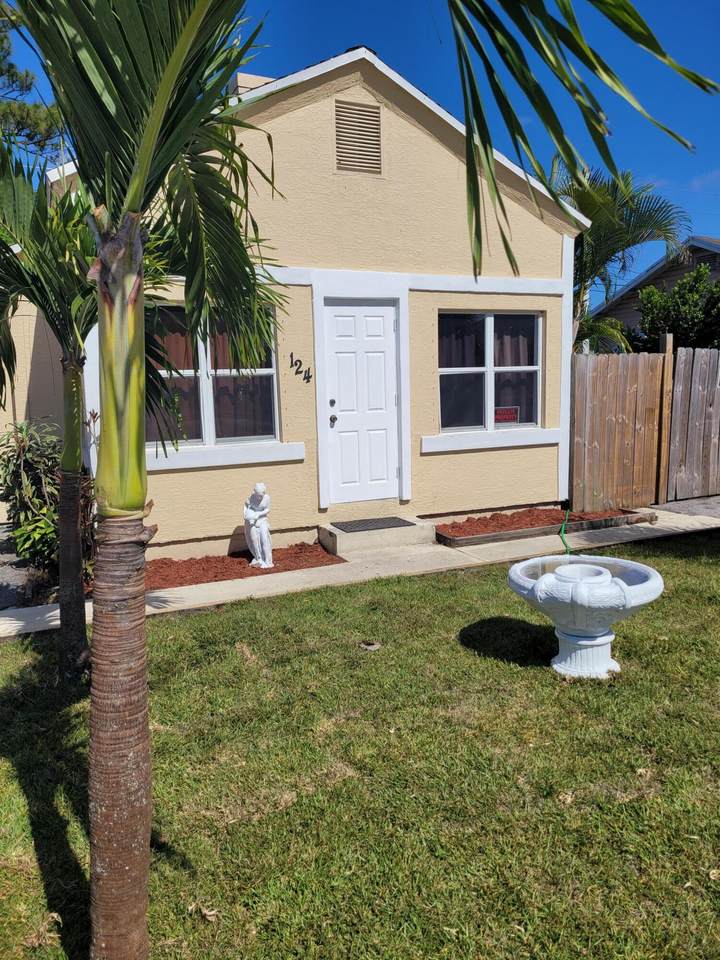 124 Jackson Avenue - Photo 1