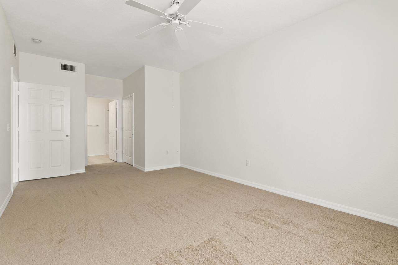 2542 57 Circle - Photo 1