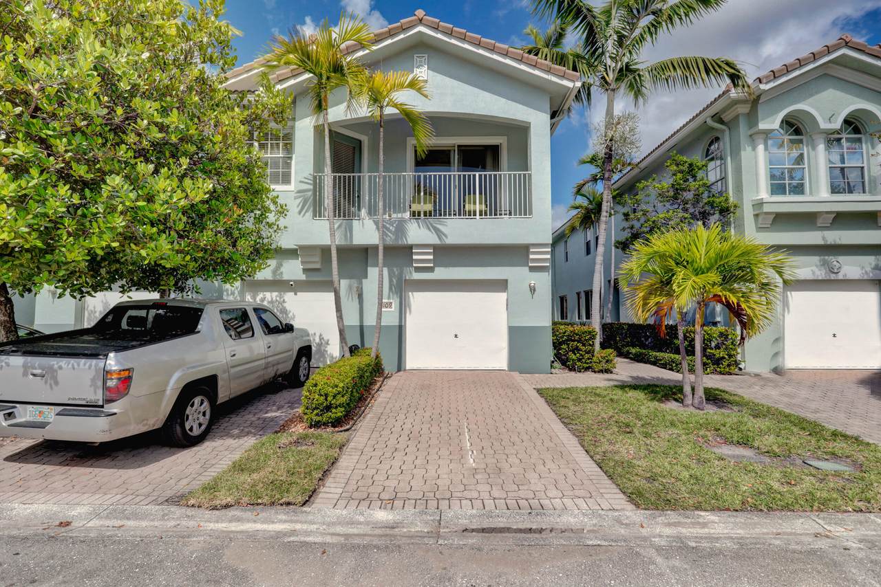 3109 Laurel Ridge Circle - Photo 1