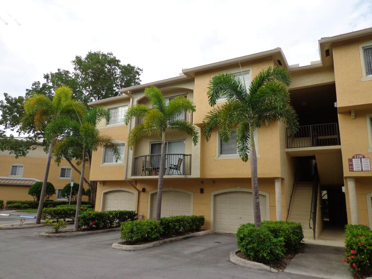 1100 Crestwood Court - Photo 1