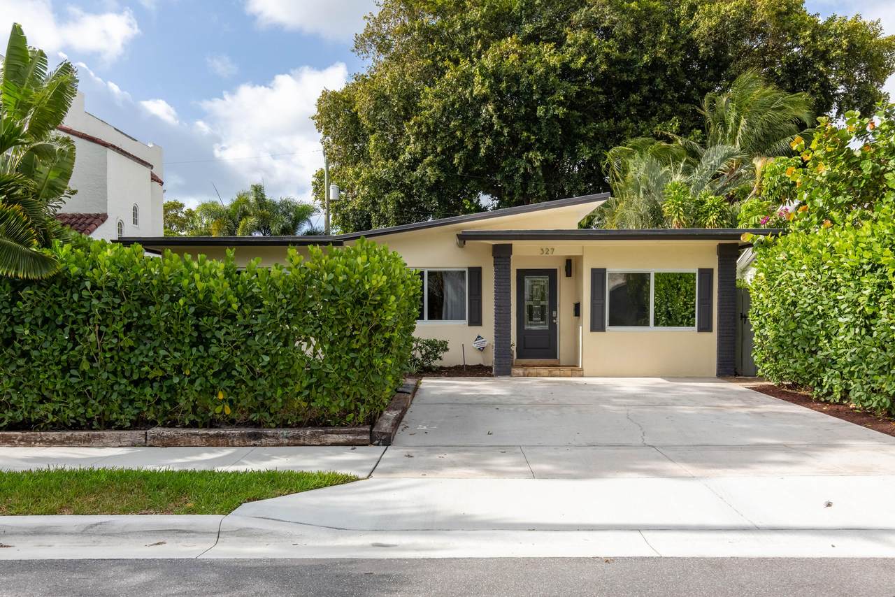 327 Dartmouth Drive - Photo 1