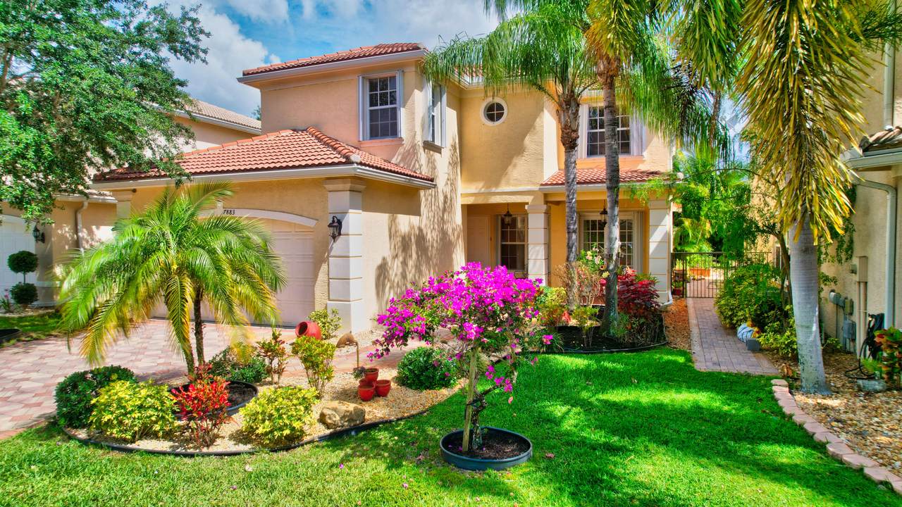 7883 Emerald Winds Circle - Photo 1