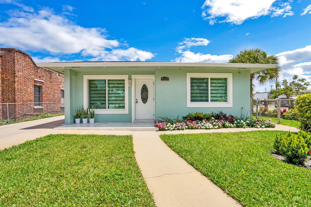 4400 Garden Avenue - Photo 1