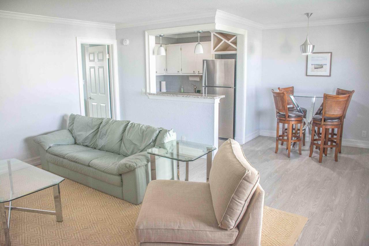 131 Shore Court - Photo 1